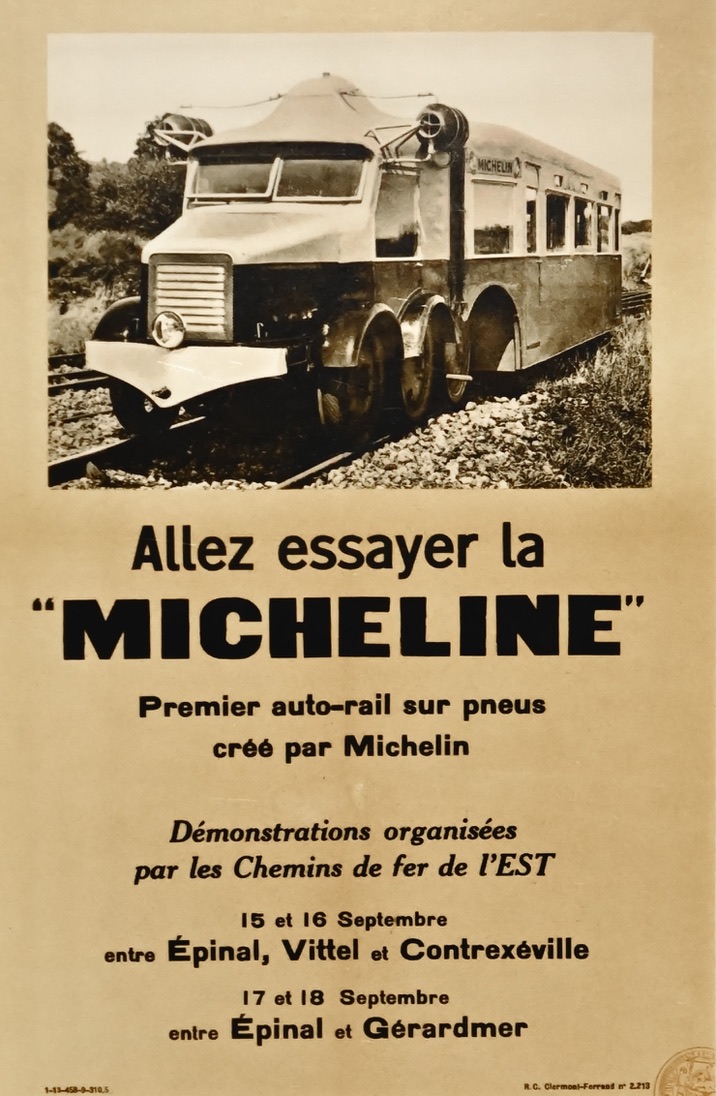 Clermont-Ferrand, entre volcans et patrimoine historique-www.aufildeslieux.fr/ Affiche publicitaire Micheline, auto-rail sur pneu © Elsa Hibbs