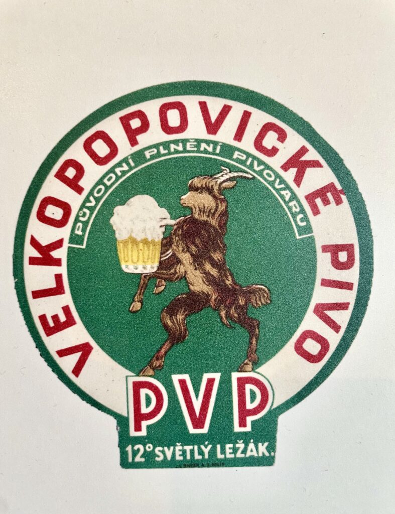  Les secrets de la bière tchèque/www.aufildeslieux.fr/Logo de la brasserie Velkopopovicke-Photo © K.HIBBS