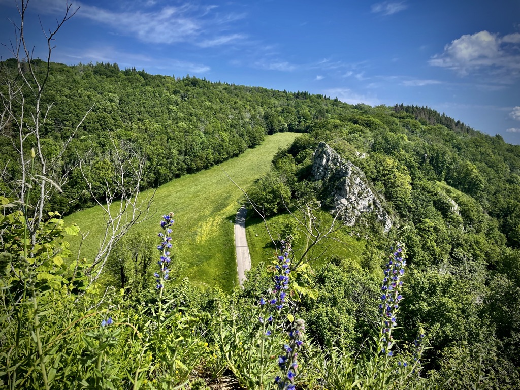 Arbois, dans les pas de Louis Pasteur/www.aufildeslieux.fr/Jolie vue depuis le Mont Poupet -Photo © K.HIBBS