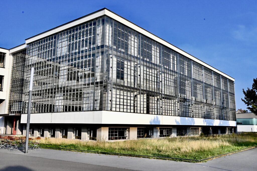 De Magdebourg à Dessau: l’épopée urbaine du Bauhaus