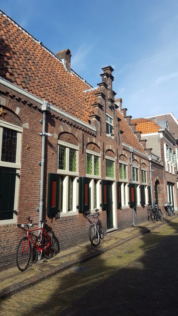 Haarlem, cité du siècle d'or/ aufildeslieux.fr/Une ruelle à Haarlem©K.Hibbs