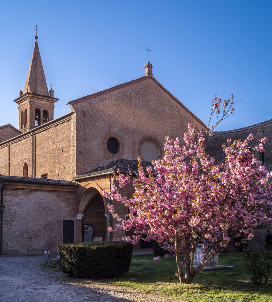  De Ferrare au delta du Pô/www.aufildeslieux.fr/Le Monastère de Sant'Antonio in Polesine
