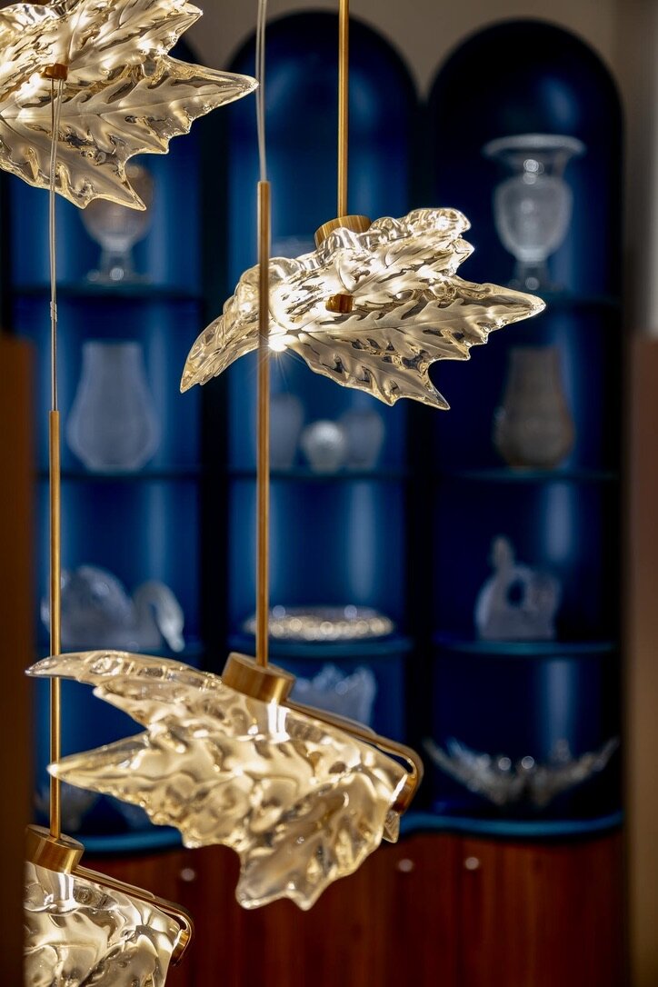 L'Aura Lalique/www.aufildeslieux.fr/Feuilles en cristal by René Lalique © Boutique Lalique Feuilles en cristal by René Lalique © Boutique Lalique