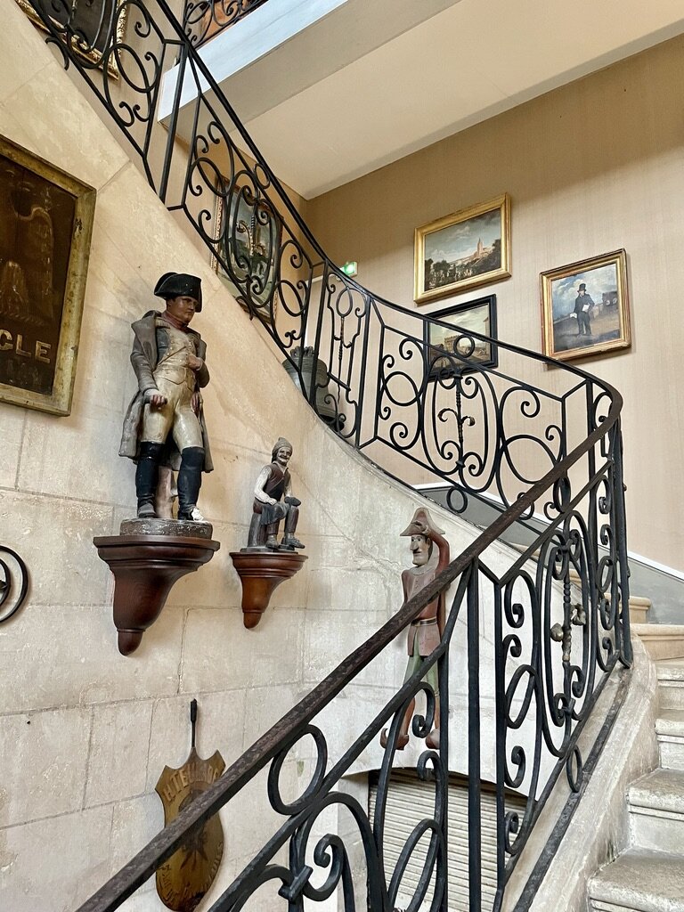 L'art de vivre en Saintonge/www.aufildeslieux.fr/Escalier principal du Musée Dupuy- Mestreau de Saintes © K.HIBBS