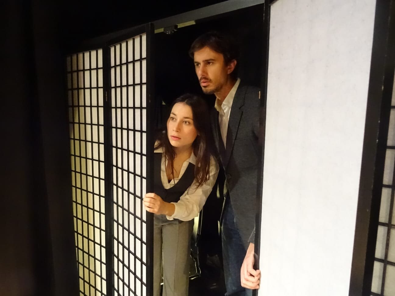 Les Amis du Placard/www.aufildeslieux.fr/ Les comédiens Camille Chainay et Jules Tarla © DR