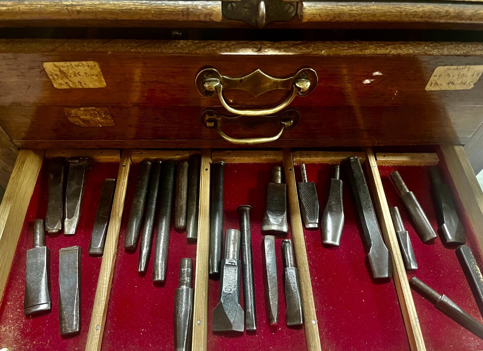 48 heures dans l'Ain pour un parcours d'excellence/www.aufildeslieux.fr/ Outils d'atelier - Photo © K.HIBBS