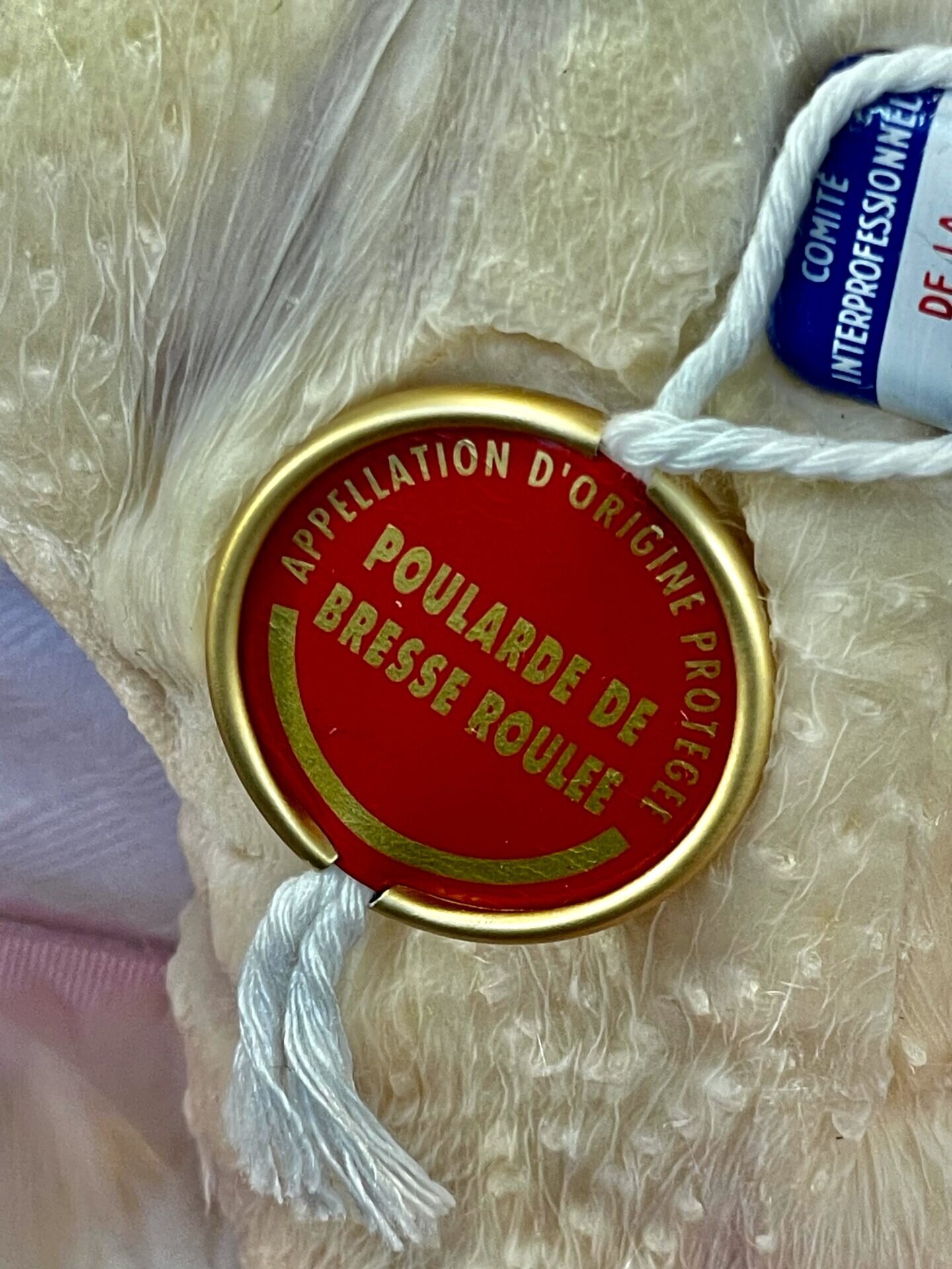 48 heures dans l'Ain pour un parcours d'excellence/www.aufildeslieux.fr/ Désignation AOP Poularde de Bresse roulée -Photo© K.HIBBS