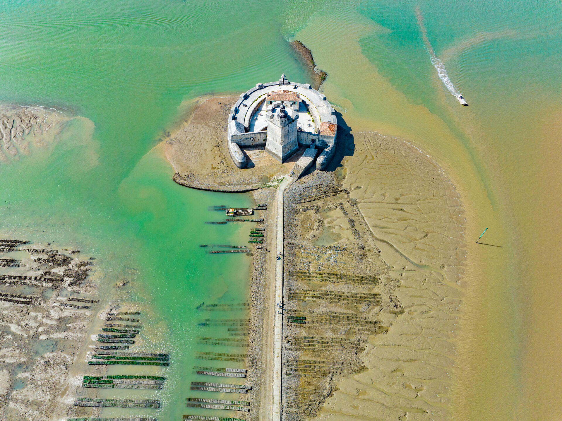 Oléron, l'île des savoir-faire/www.aufildeslieux.fr/ Fort Louvois @arthurhabudzik- Marennes Oléron