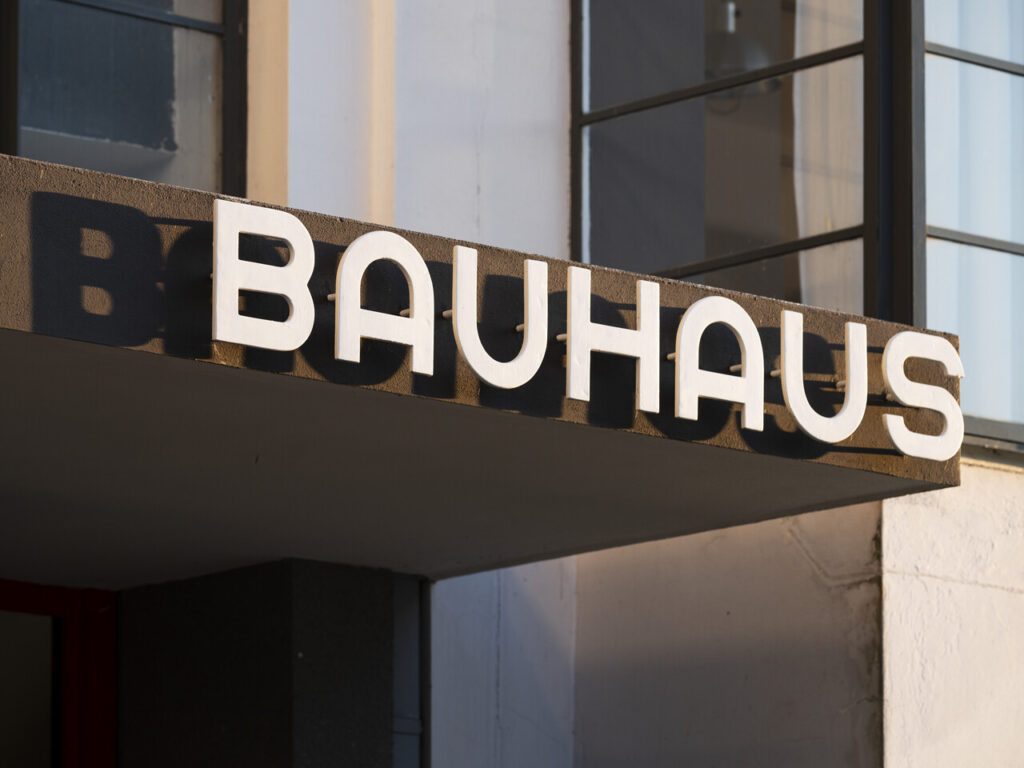 De Magdebourg à Dessau: l’épopée urbaine du Bauhaus