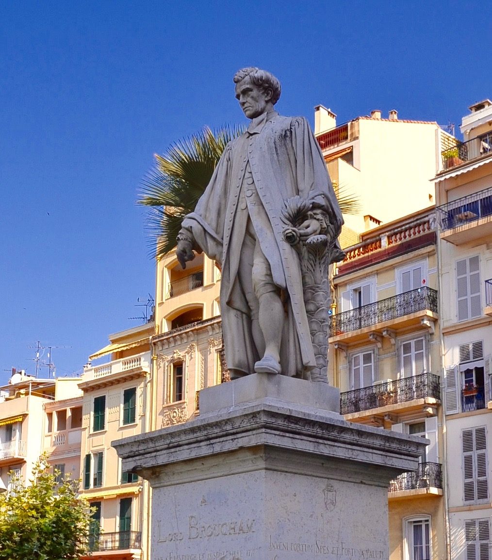 Cannes et l'archipel de Lérins:Statue de Lord Brougham: aufildeslieux.fr©K.Hibbs