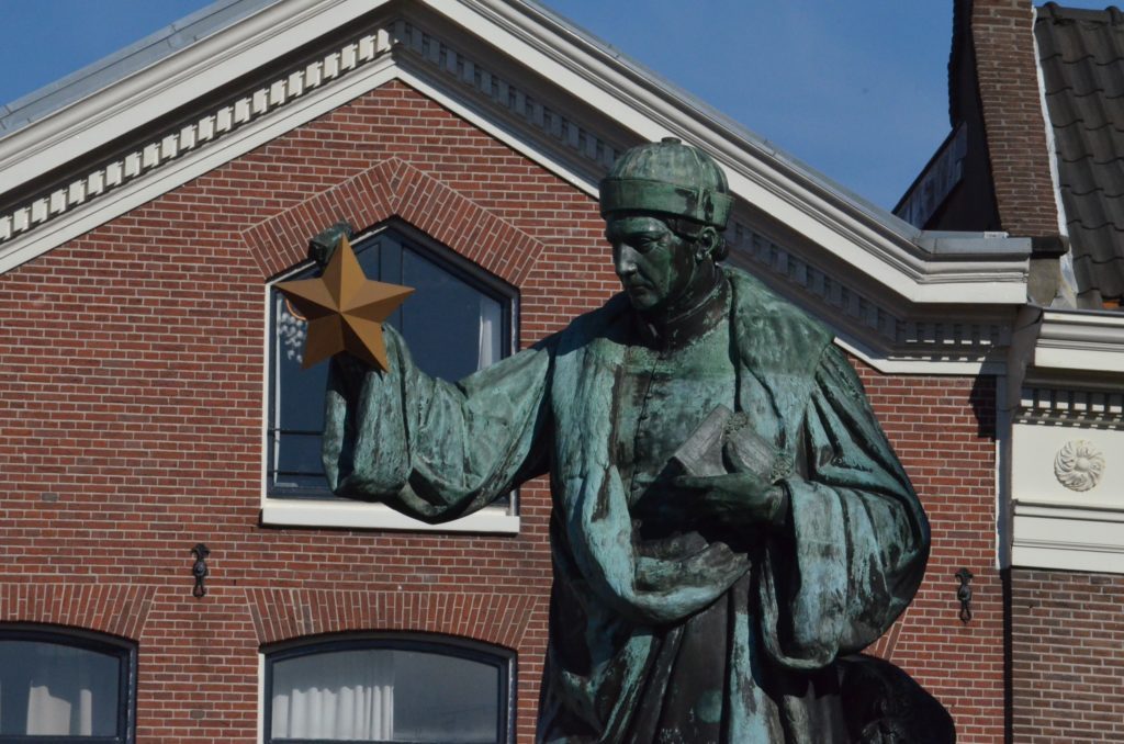 Haarlem, cité du siècle d'or/ aufildeslieux.fr/ Statue de Janzsoon Costers©K.Hibbs
