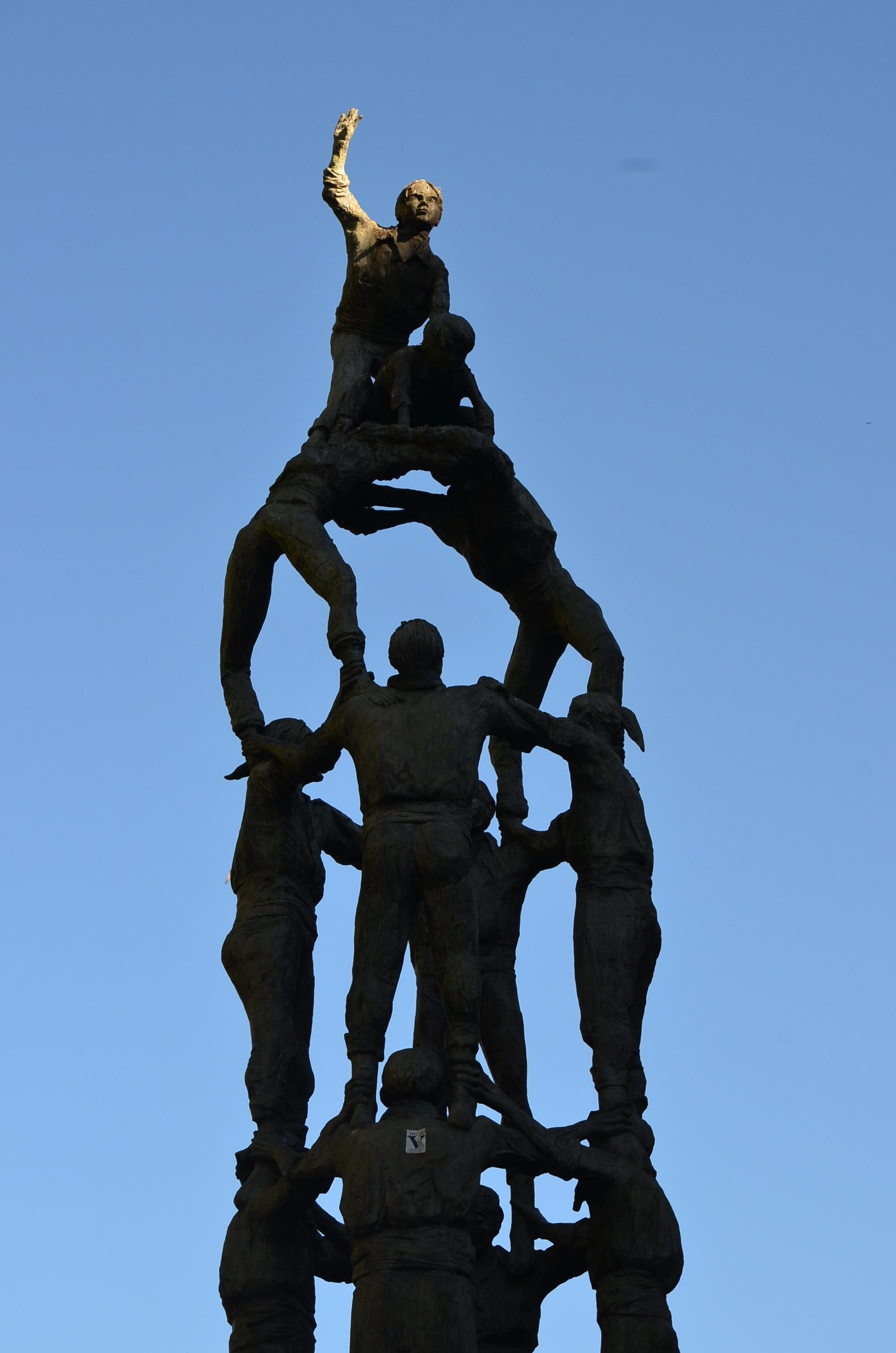  3 bonnes raisons d'aller à Tarragone/ aufildeslieux.fr/ statue d'une colla de castellers©K.Hibbs