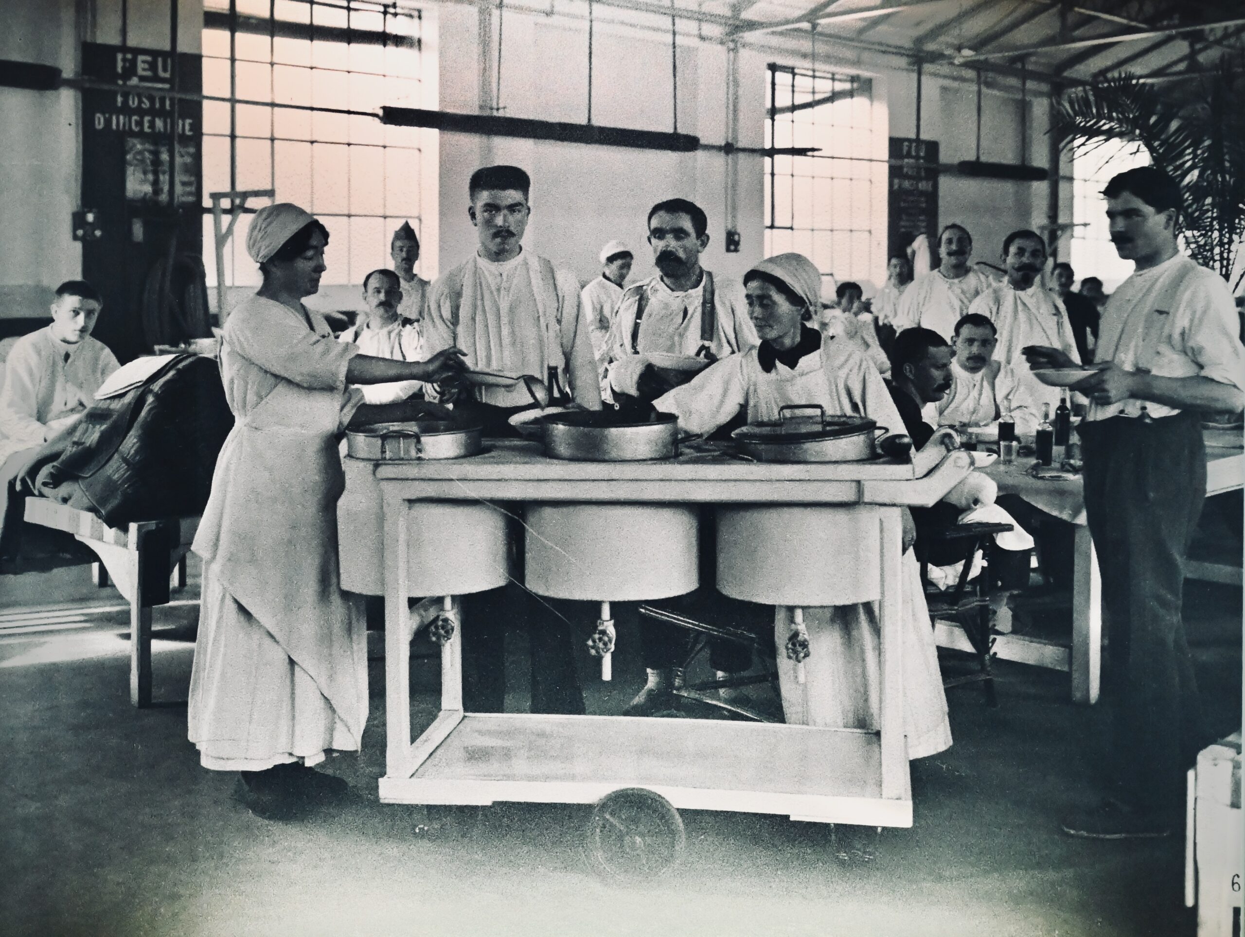 Clermont-Ferrand, entre volcans et patrimoine historique-www.aufildeslieux.fr/La cantine aux usines Michelin © Elsa Hibbs