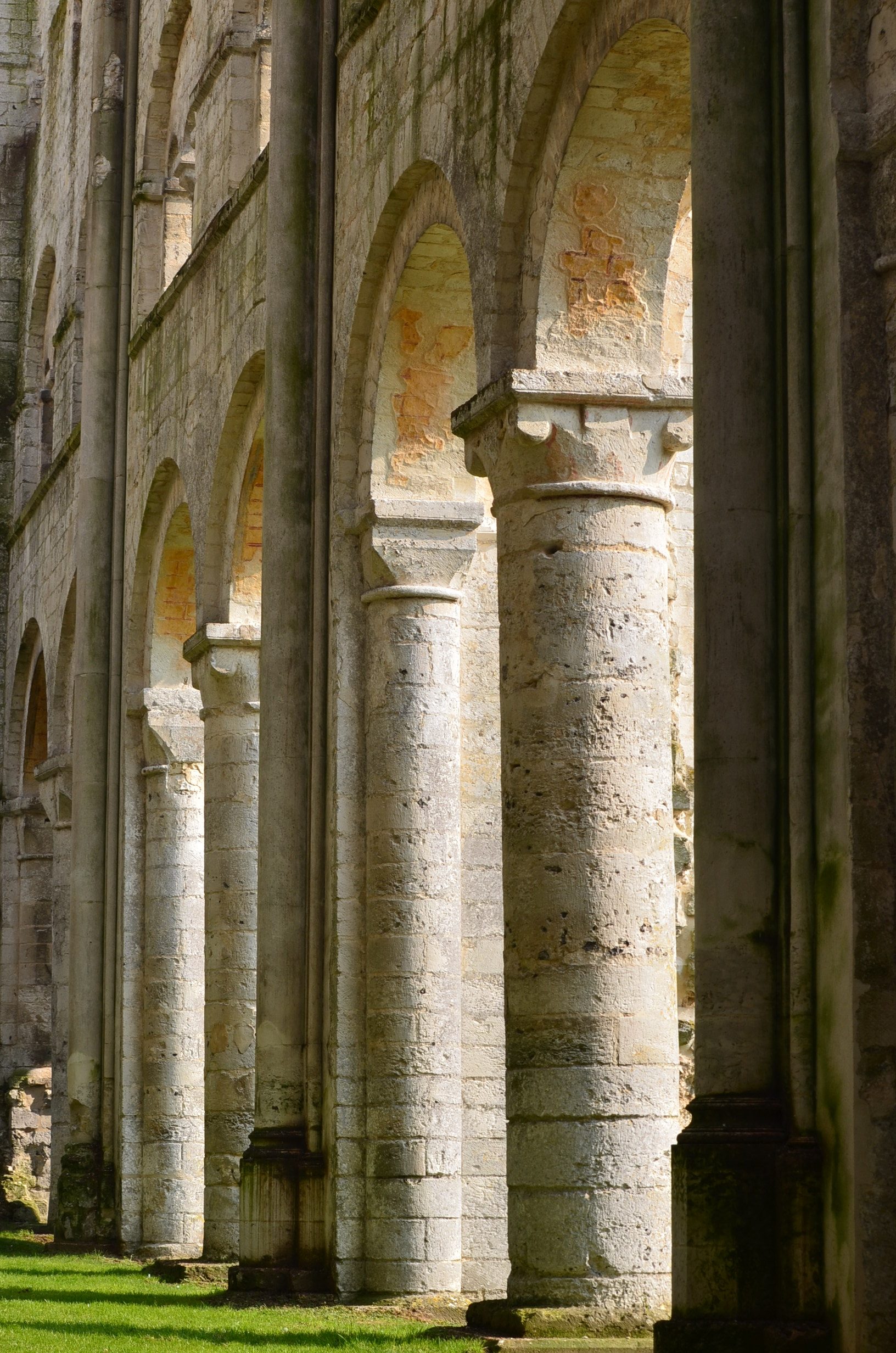 En/Quête d'Identité/aufildeslieux.fr /abbaye de Jumièges©K.Hibbs
