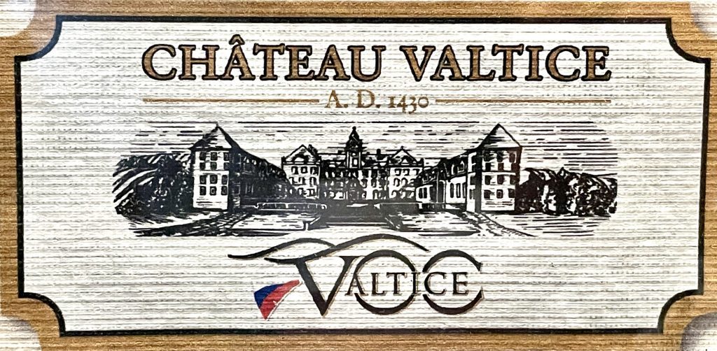 La route des vins en Moravie du sud-2ème partie/aufildeslieux.fr/Etiquette d'un grand cru de Valtice © K.Hibbs