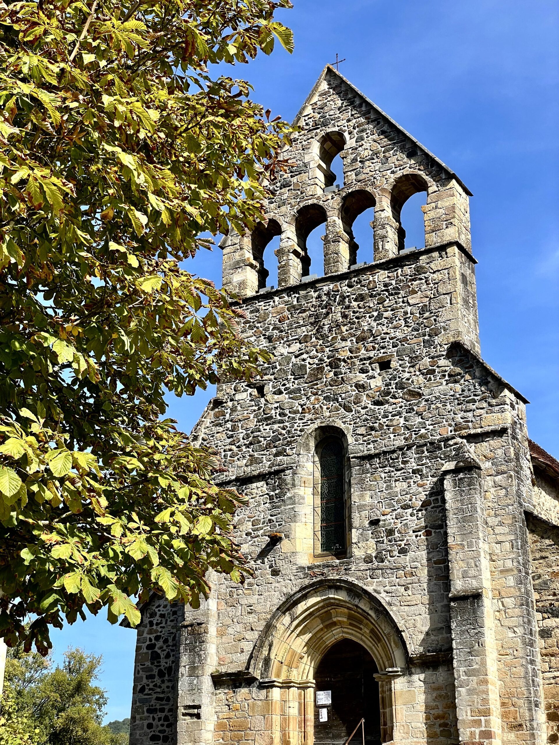 La Chapelle des Pénitents est située sur le village originel de Vellinus au bord de la Dordogne © Photo Katherine HIBBS 