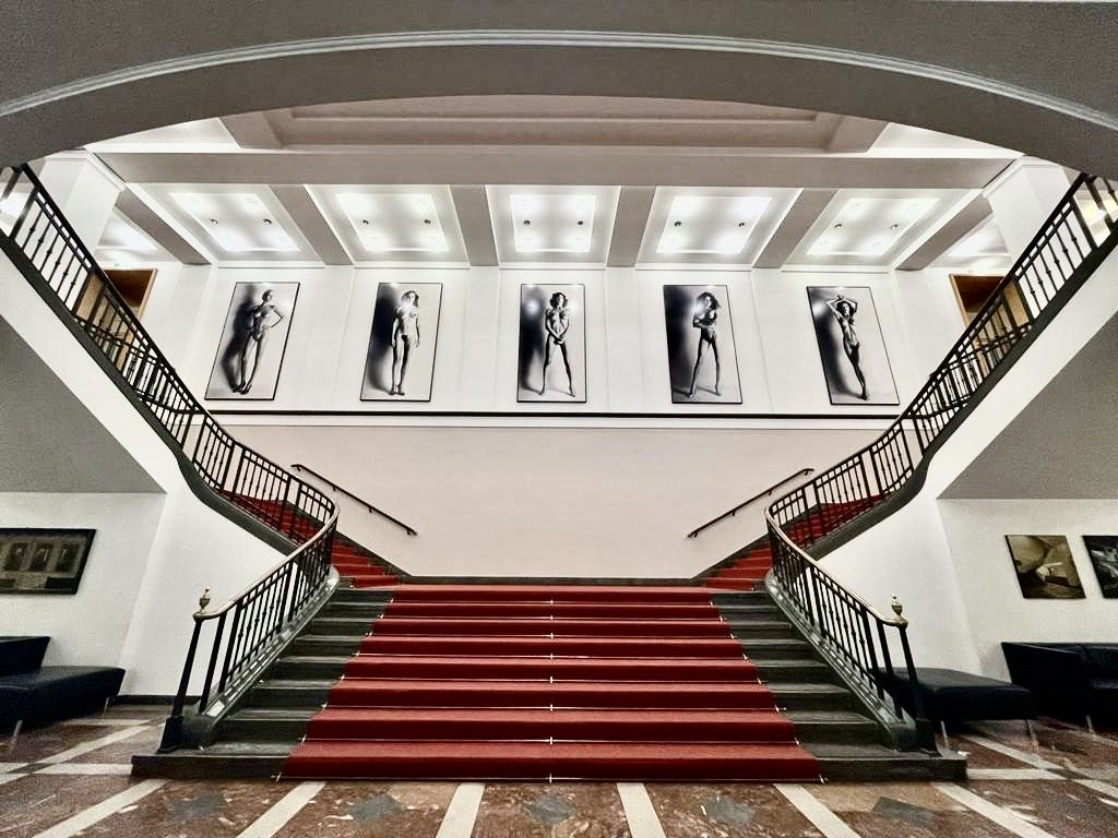 Berlin en 3 jours/aufildeslieux.fr/ Fondation Helmut Newton- Hall d'entrée © Photo Elsa Hibbs