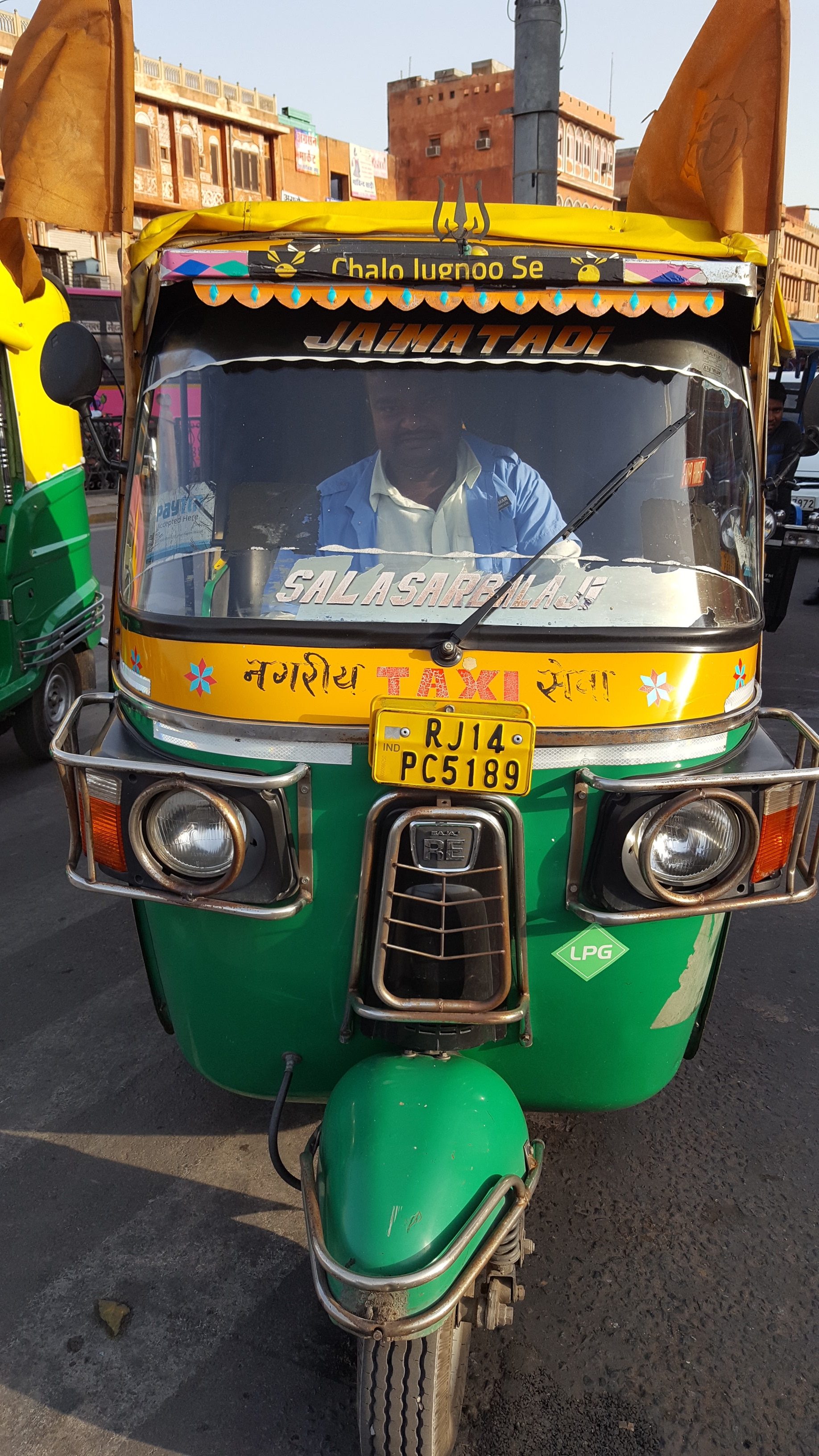  Voyage en Inde du Nord/ aufildeslieux.fr/ Un rickshaw à New Delhi ©K.Hibbs