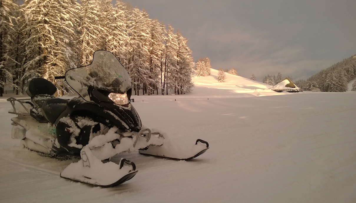 Vaberg The Place To Be : Moto neige©OT Valberg