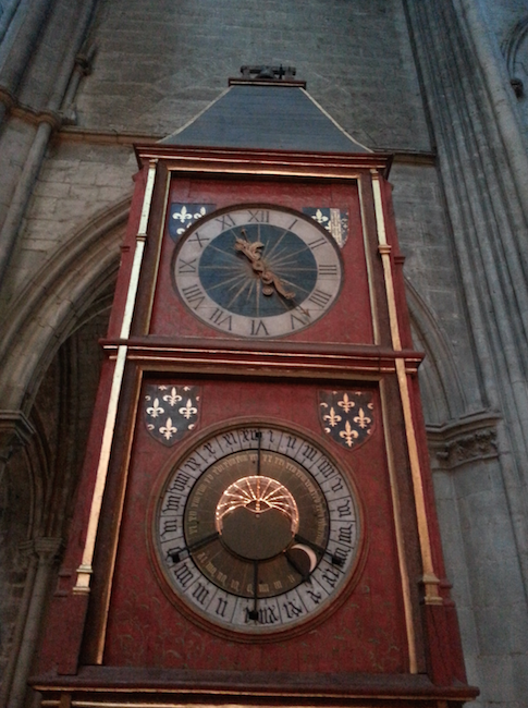 horloge du temps Cathédrale de Bourges