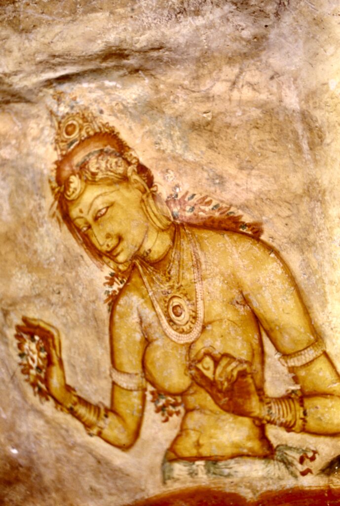 La plus belle larme de Bouddha/www.aufildeslieux.fr/ Une apsara de Sigiriya- Photo © K.HIBBS