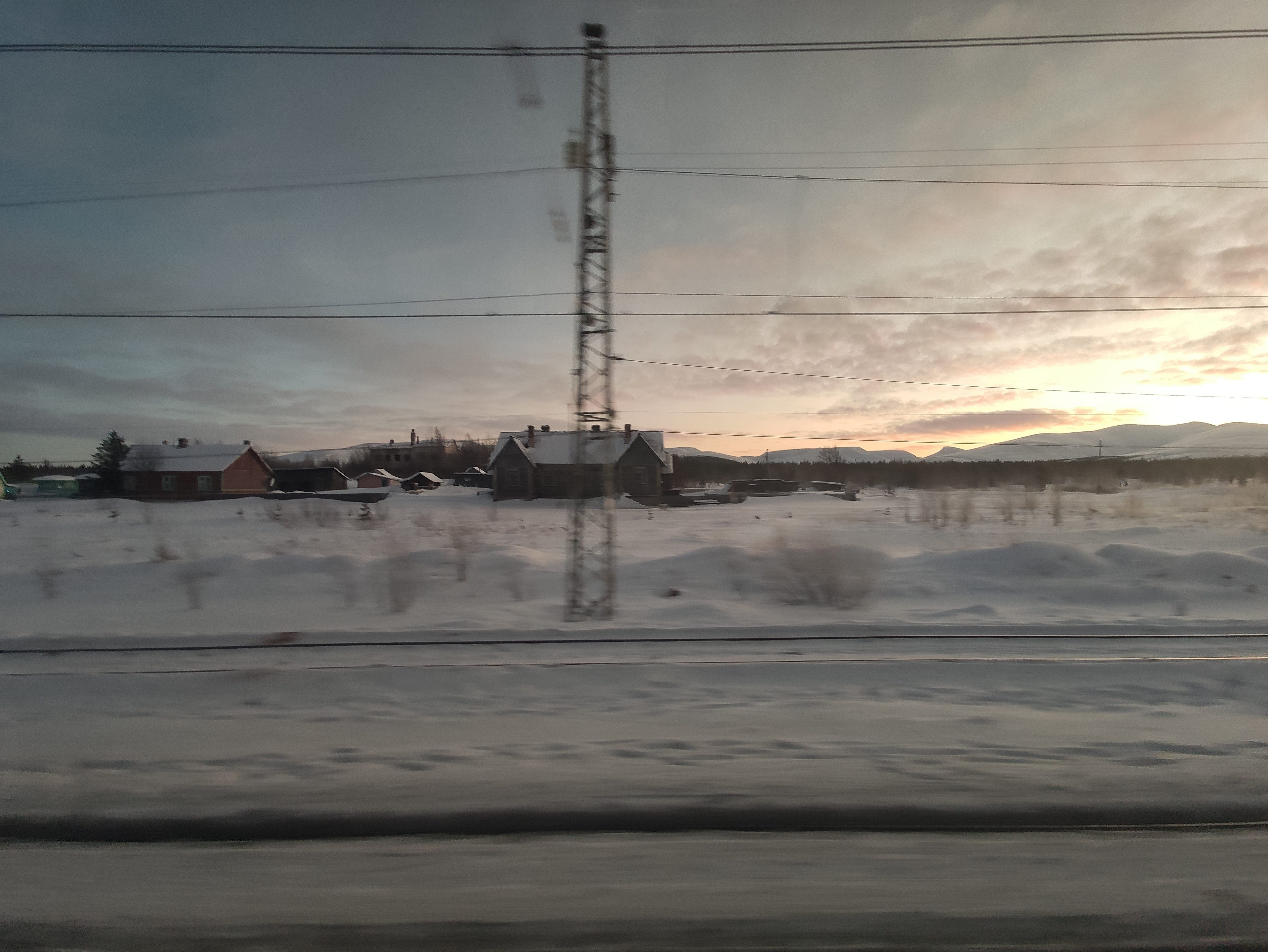 Mourmansk, porte de l'Arctique/ aufildeslieux.fr/ Paysage depuis le train pour Mourmansk© K.Hibbs